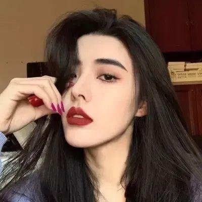 所以,和黑粉结婚了